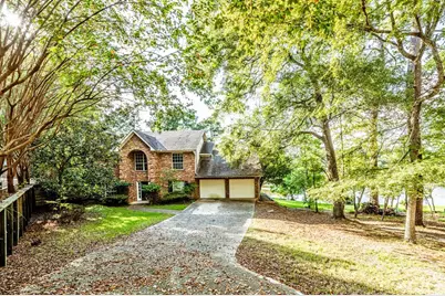 1915 E Lake Drive, Huntsville, TX 77340 - Photo 3