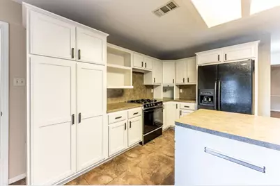 1915 E Lake Drive, Huntsville, TX 77340 - Photo 21