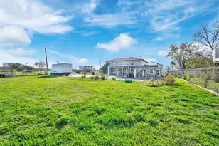 160 Darden, Anahuac, TX 77514 - Photo 41