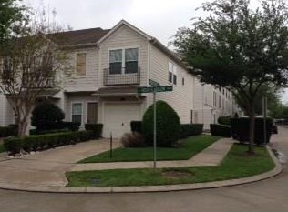 3010 Heights Hollow Ln, Houston TX  77007-7056 exterior
