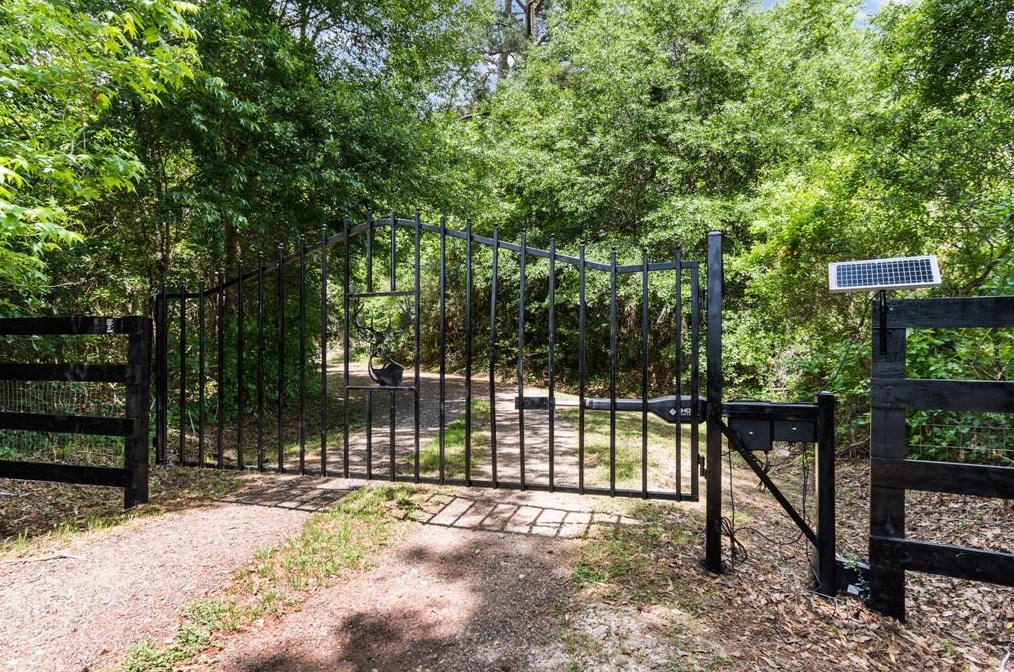 198 County Road 2239, Cleveland TX  77327-7008 exterior