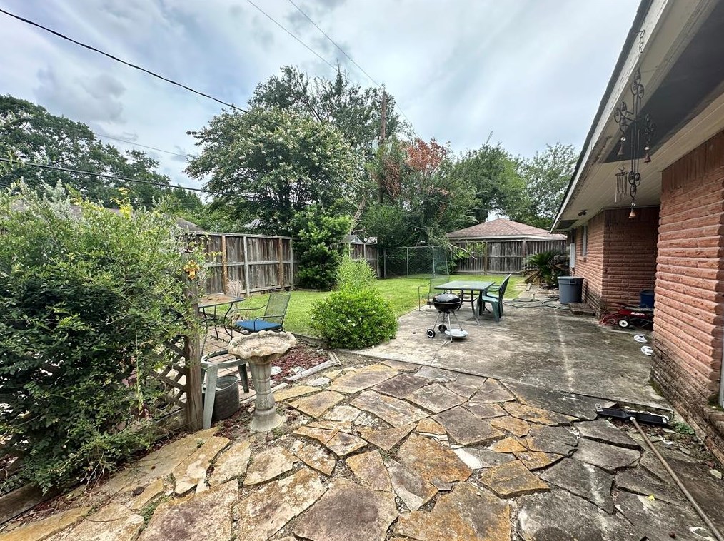 5430 Jason St, Houston TX  77096-1320 exterior
