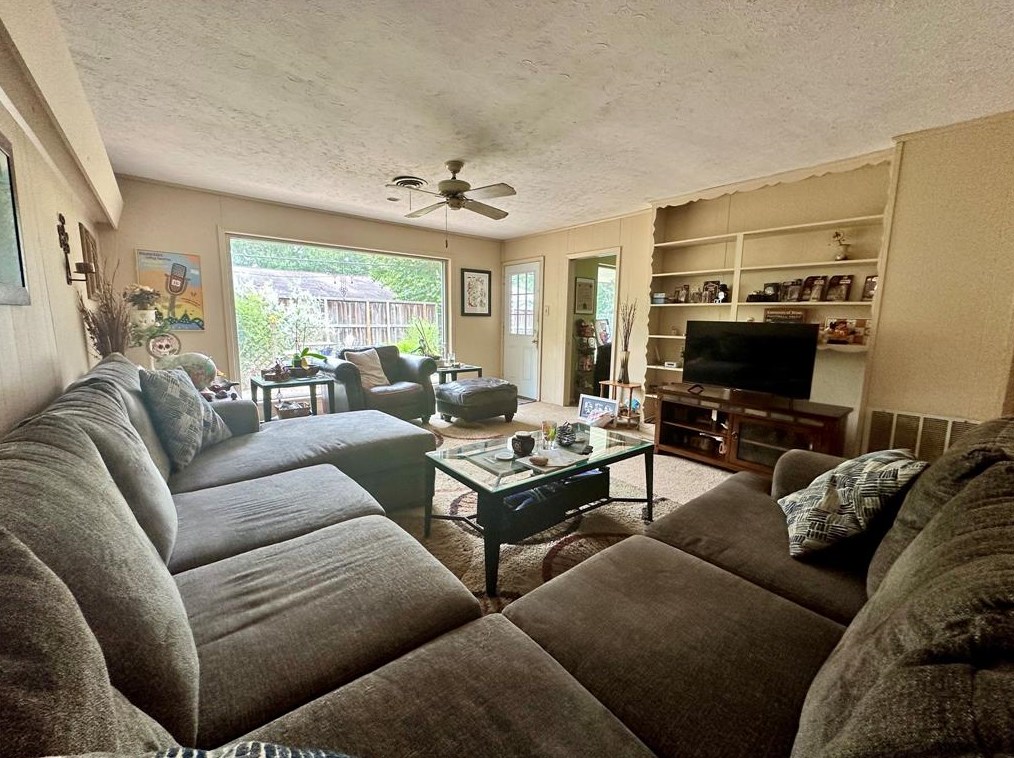 5430 Jason St, Houston TX  77096-1235 exterior