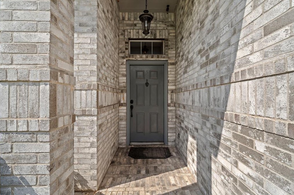 23807 Sawmill Pass, Spring TX  77373-8570 exterior