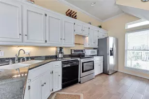 247 Isles End Rd, Tiki Island, TX 77554 - Photo 13