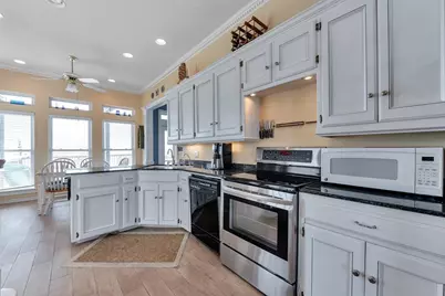 247 Isles End Road, Tiki Island, TX 77554 - Photo 15