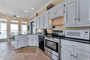 247 Isles End Rd, Tiki Island, TX 77554 - Photo 15