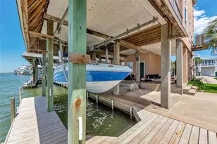 247 Isles End Rd, Tiki Island, TX 77554 - Photo 31
