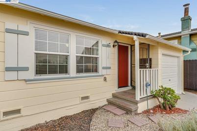 1026 107th Ave - Photo 1