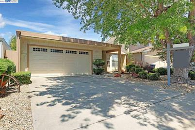 4167 Rennellwood Way - Photo 1