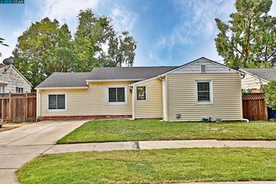 2438 Upland Dr - Photo 1