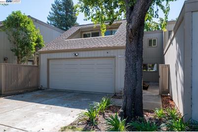 7380 Stonedale Dr - Photo 1