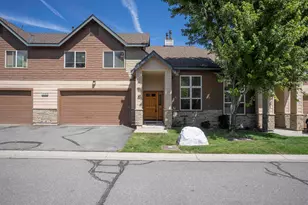 10086 Nicolas Dr, Truckee, CA 96161 - Photo 1