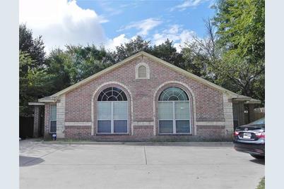 1902 W Sanford Street A B Arlington Tx 76012 Mls 14182731