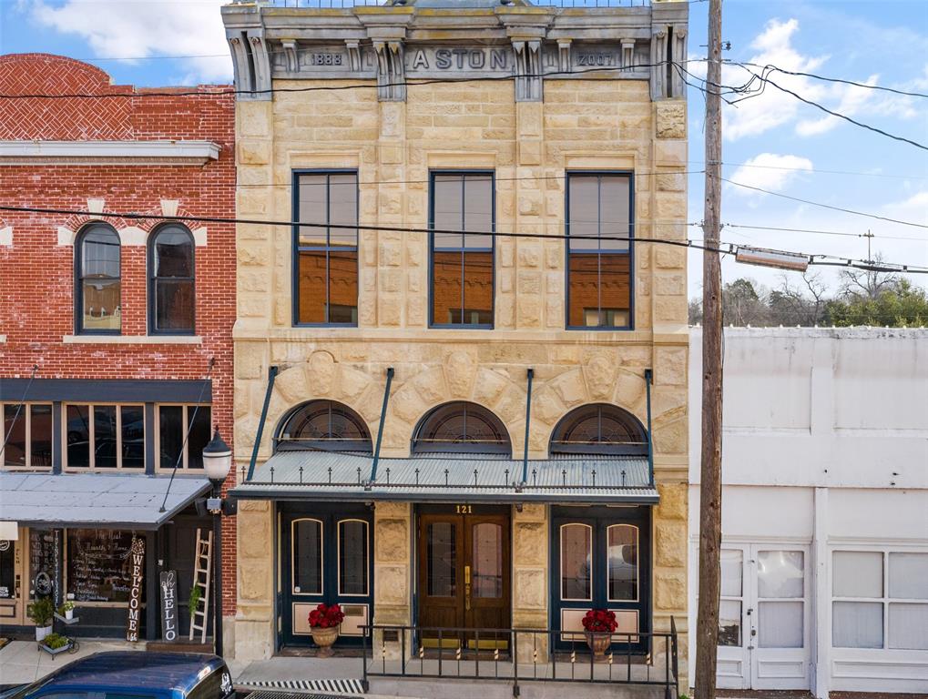 121 s main st farmersville tx 75442 mls 14514790 coldwell banker
