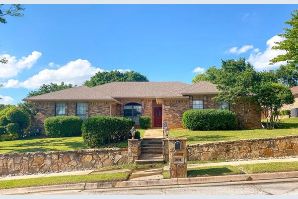 1001 clearview drive bedford tx