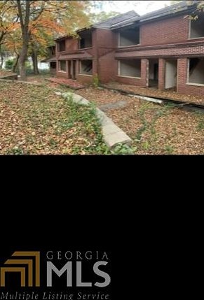 1232 Washington Cir, Atlanta GA  30344-7113 exterior