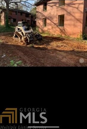 1232 Washington Cir, Atlanta GA  30344-7113 exterior