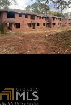 1232 Washington Cir, Atlanta GA  30344-7113 exterior
