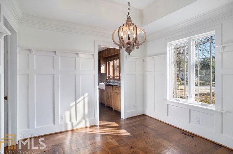 2602 Pineview Dr, Decatur GA  30030-1633 exterior