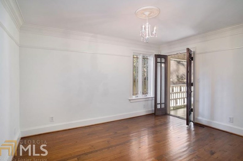 2602 Pineview Dr, Decatur GA  30030-1633 exterior