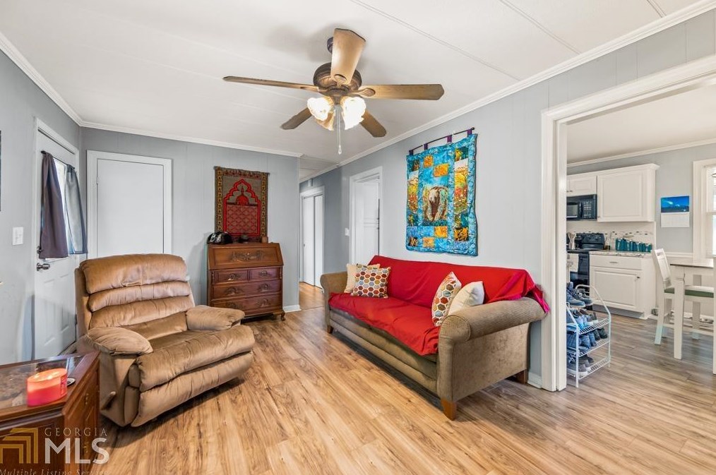 56 Crest St, Nicholson, GA 30565