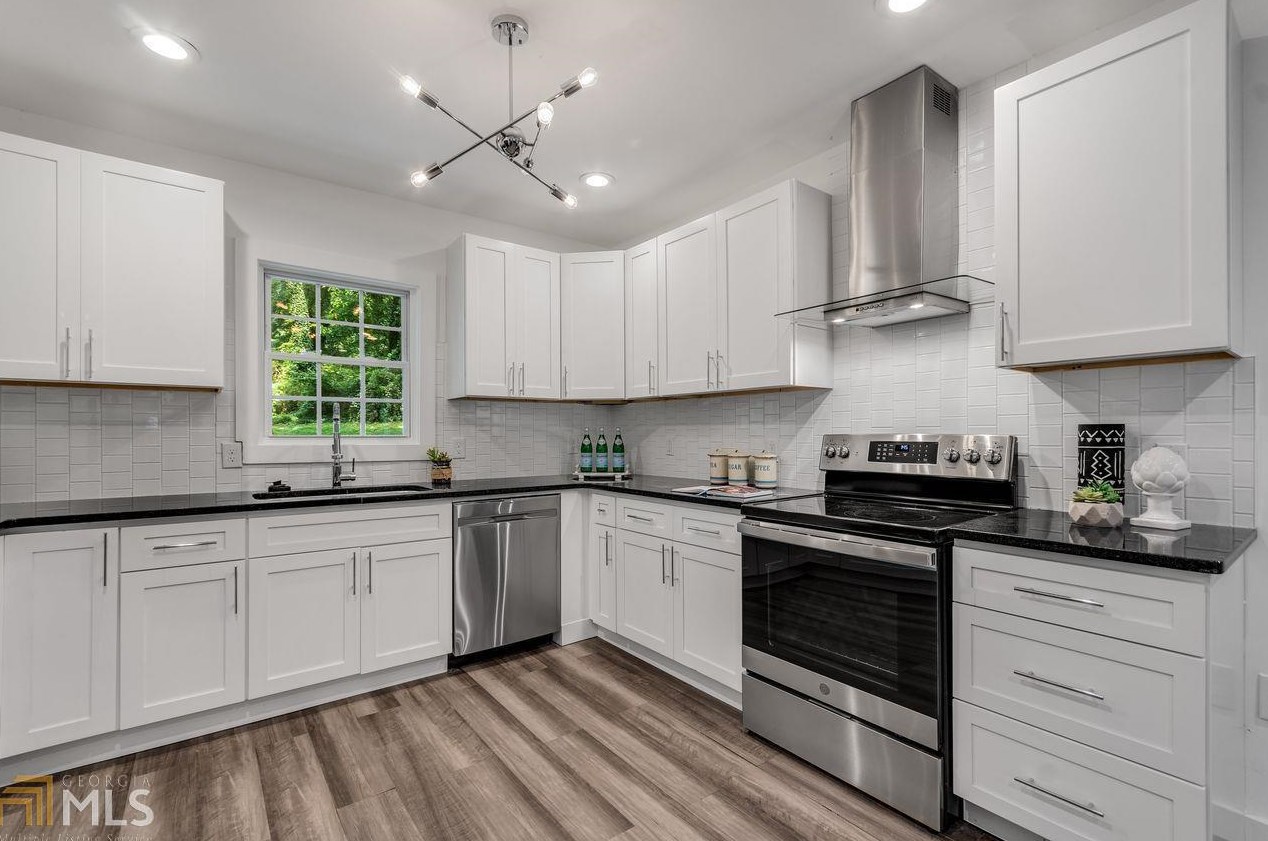 1743 Old Hickory St, Decatur GA  30032-4354 exterior