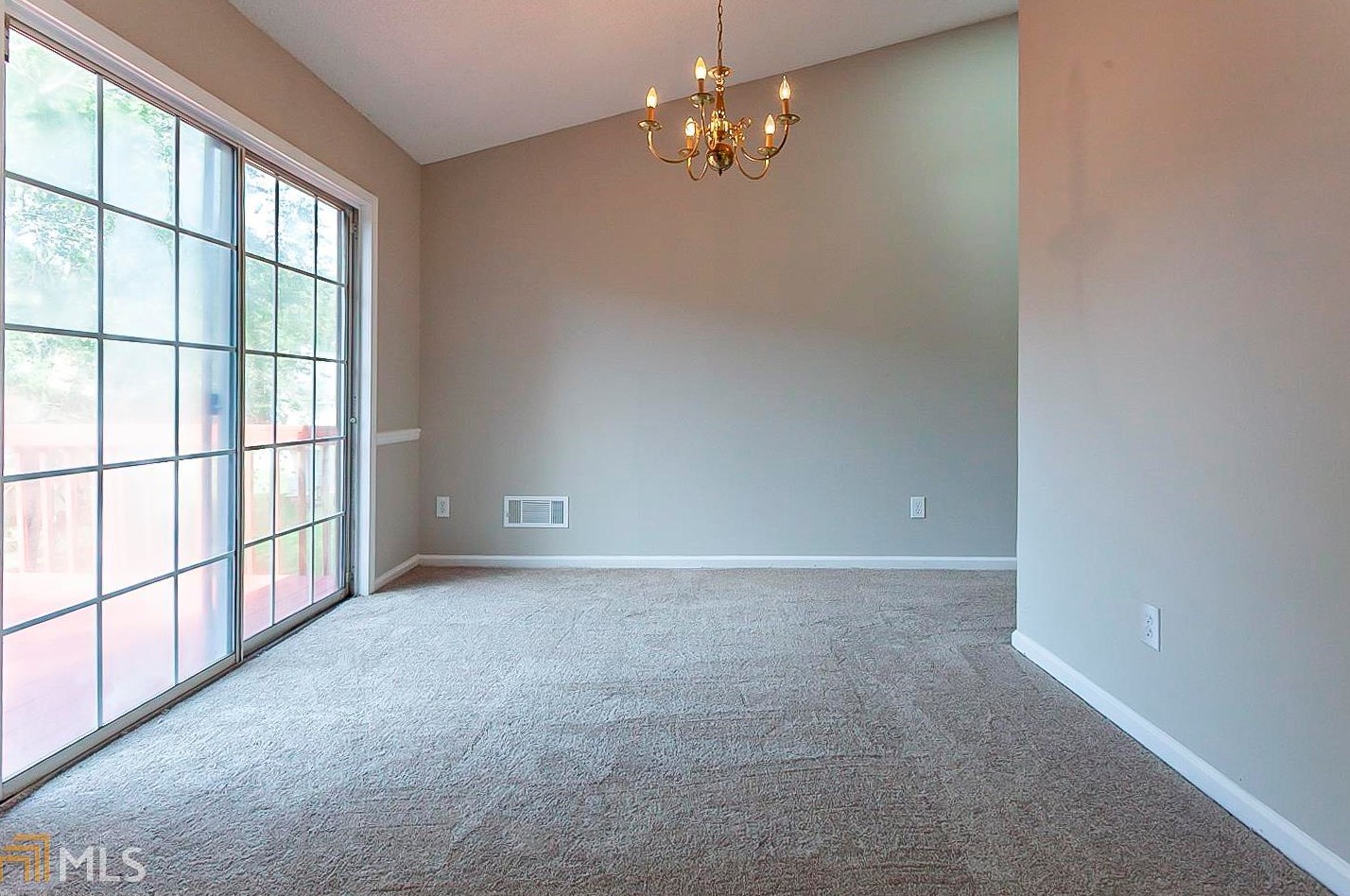 5050 Chadwick Ct, Decatur GA  30035-3627 exterior