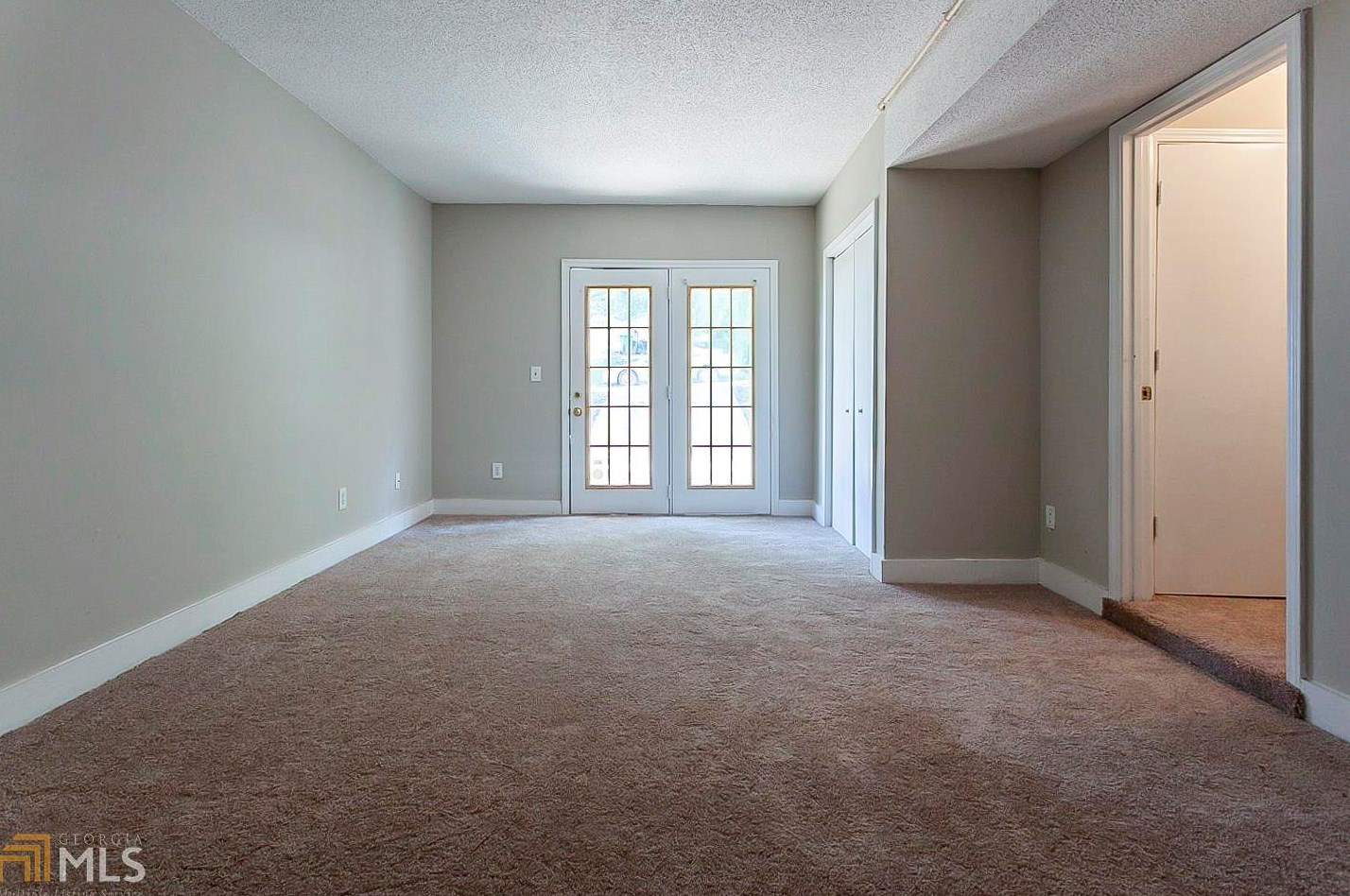 5050 Chadwick Ct, Decatur GA  30035-3627 exterior