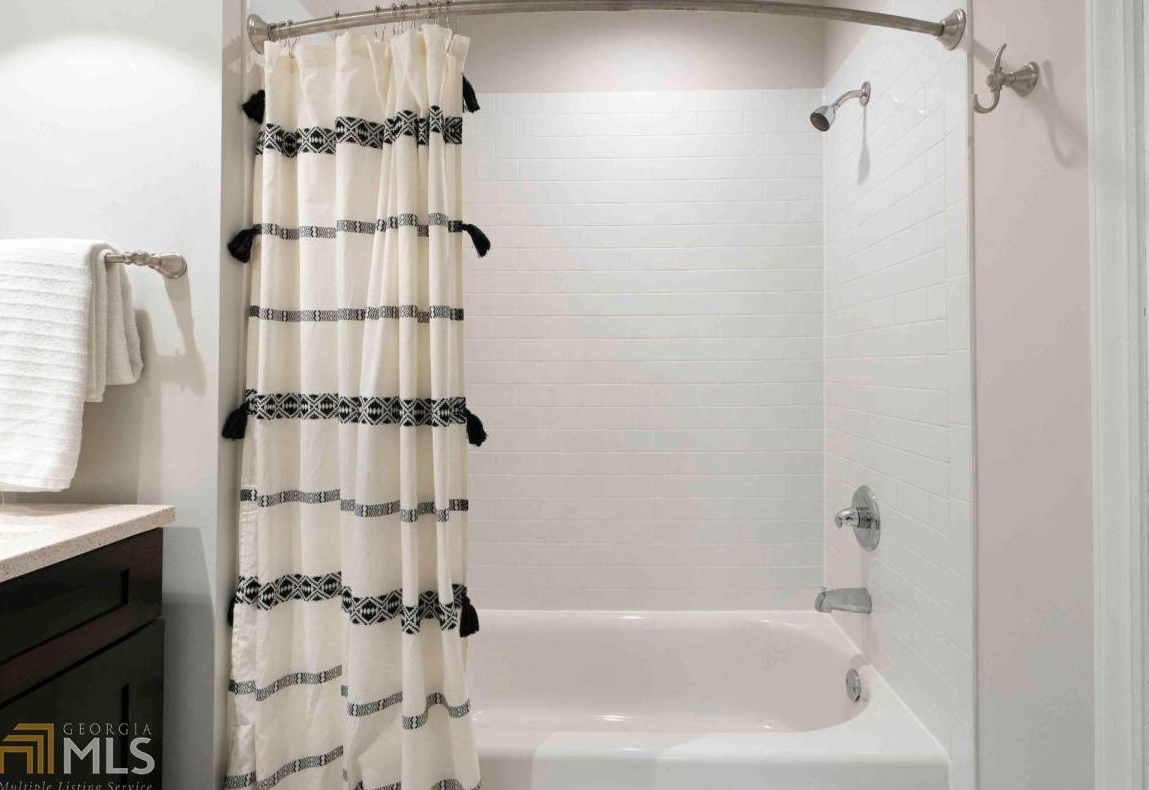 100 Wyndham Dr, Atlanta GA  30328-2045 exterior