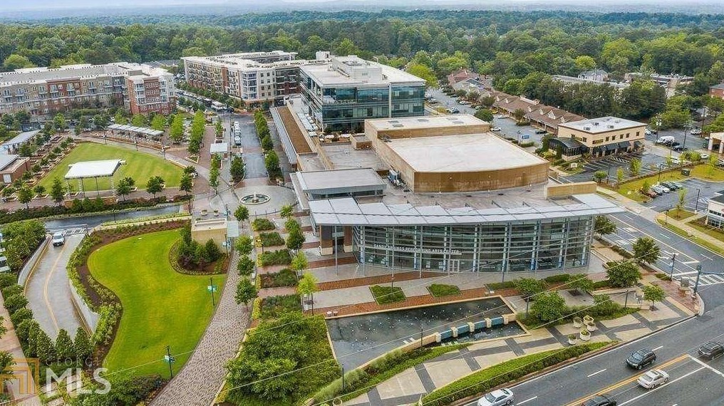 100 Wyndham Dr, Atlanta GA  30328-2045 exterior