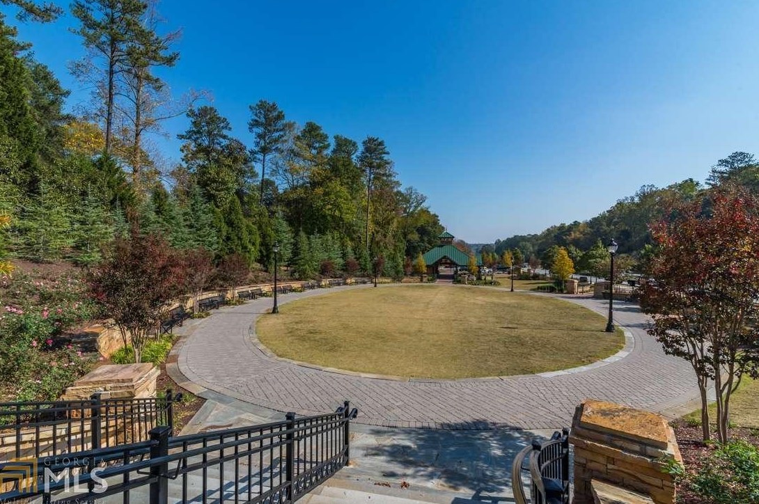100 Wyndham Dr, Atlanta GA  30328-2045 exterior