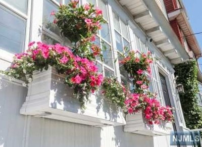 532 Undercliff Ave, Edgewater, NJ 07020