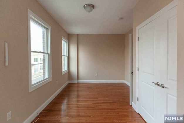 163 Culver Ave, Jersey City NJ  07305-1124 exterior