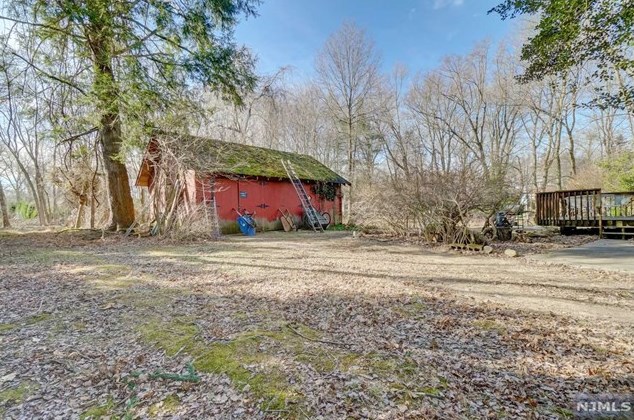 20 Pascack Ave, Harrington Park, NJ 07640