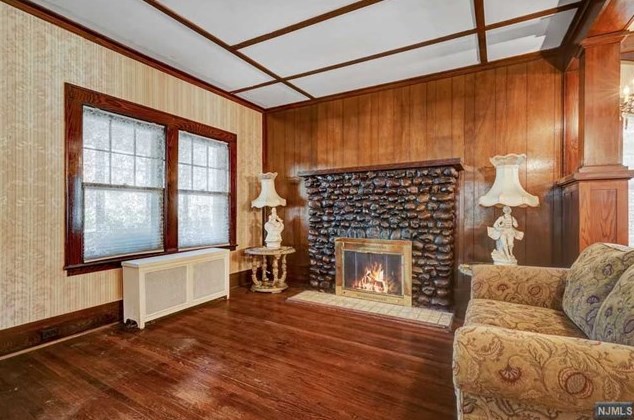 115 Passaic Ave, Rutherford NJ  07070-1919 exterior