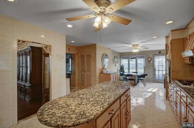 115 Passaic Ave, Rutherford NJ  07070-1919 exterior