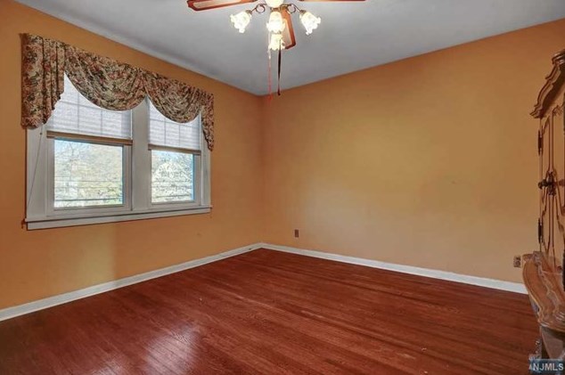 115 Passaic Ave, Rutherford NJ  07070-1919 exterior