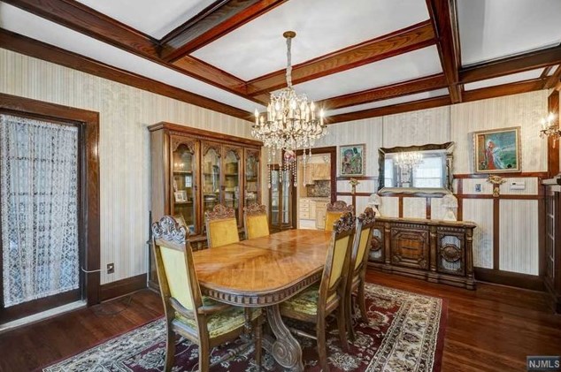 115 Passaic Ave, Rutherford NJ  07070-1919 exterior