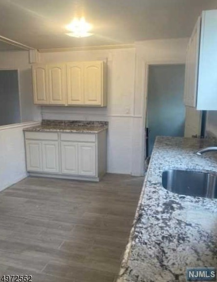 18 Maple Ave, Waldwick NJ  07463-1620 exterior