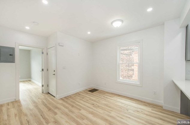 80 Belmont Ave, Jersey City NJ  07304-3012 exterior