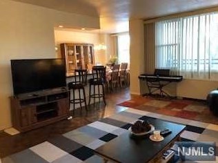 2200 Central Rd, West Fort Lee NJ  07024-7503 exterior