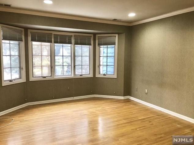 11 Tanager Ct, Wayne NJ 07470-8422 exterior