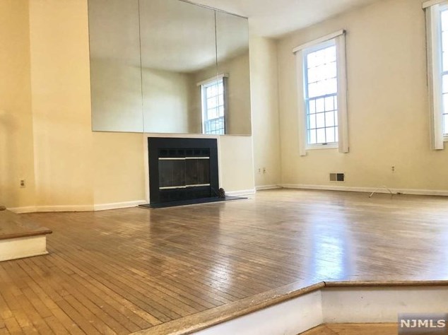 11 Tanager Ct, Wayne NJ 07470-8422 exterior