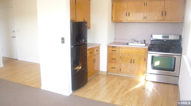 336 Totowa Rd, Paterson NJ  07512-2660 exterior