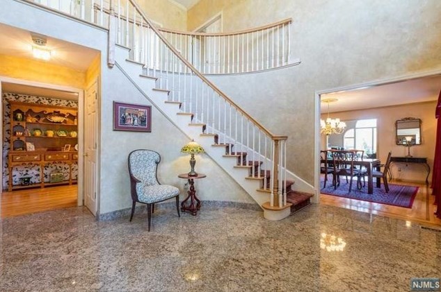 58 Seminary Dr, Mahwah, NJ 07430