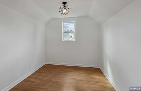 49 Clinton Park Dr, Bergenfield NJ  07621-2452 exterior