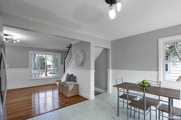 49 Clinton Park Dr, Bergenfield NJ  07621-2452 exterior