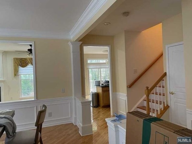 42 Mulberry Ct, Paramus NJ  07652-1360 exterior