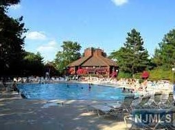 484 Teal Plz, Secaucus NJ  07094-2216 exterior